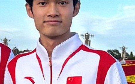 包含“干饭哥”盛李豪的奥运首金的词条